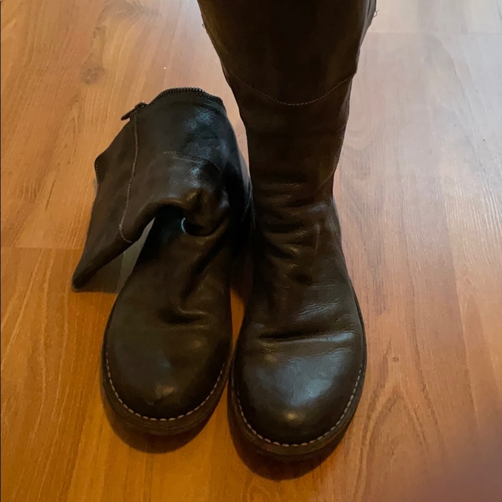 Fiorentini and Baker Olive leather boot